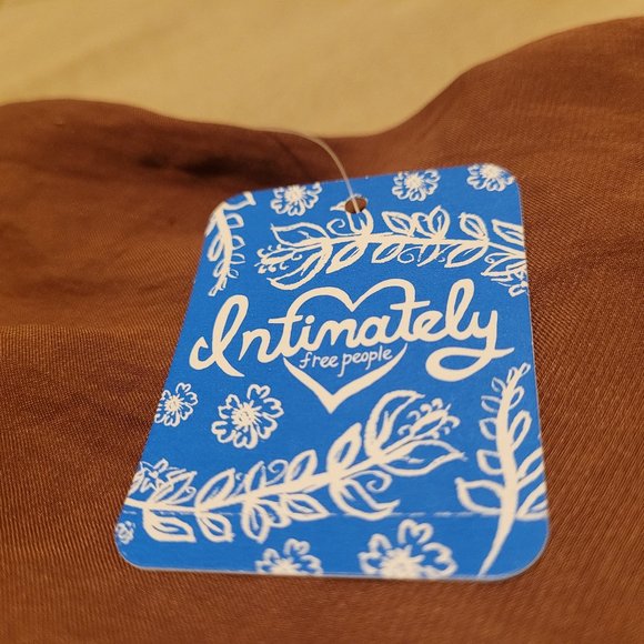 Free People CRIMSON (RED) LACE INSET PLUNGING CAMISOLE TANK TOP / CAMI - Picture 5 of 13